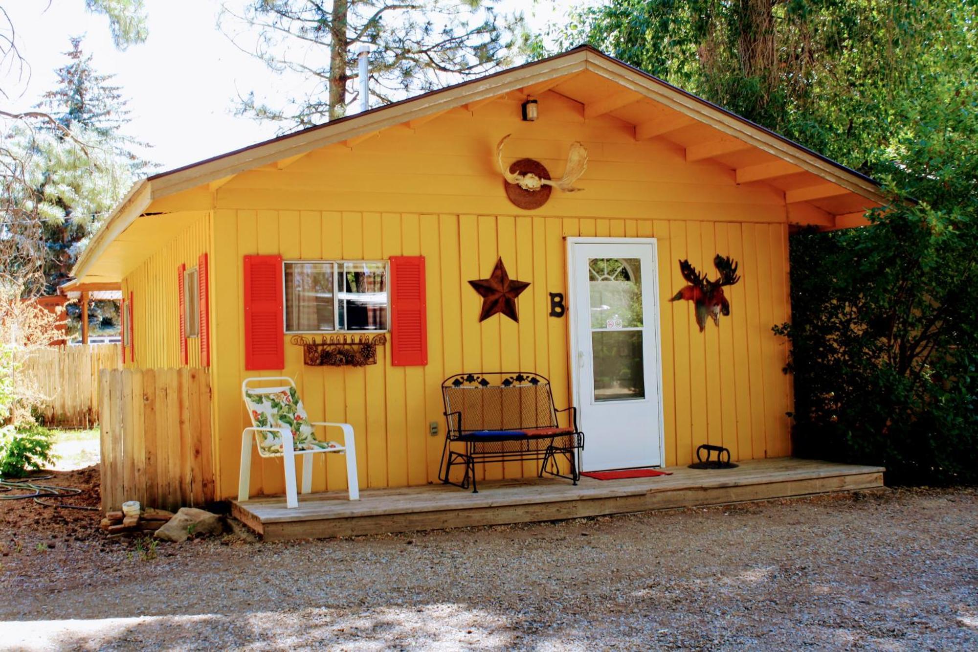 Dolores Outpost Motel On The River מראה חיצוני תמונה